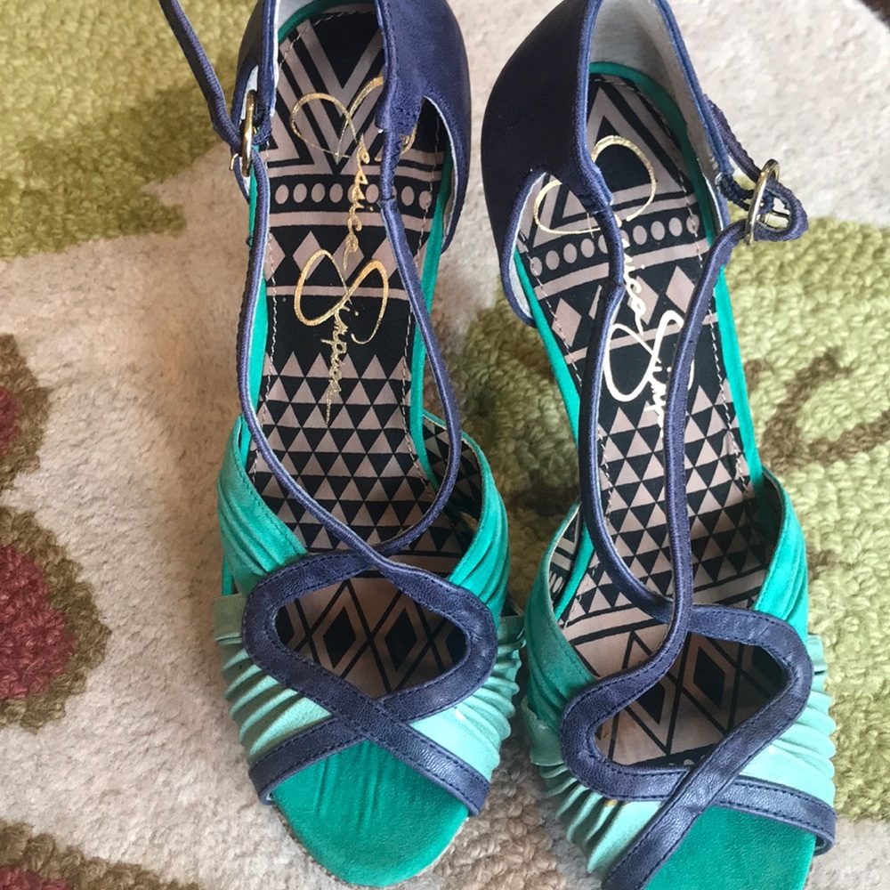 Jessica Simpson aqua and blue python heels.💥